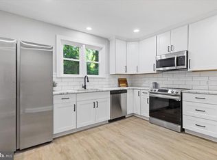 15 Hampshire Rd, Sinking Spring, PA 19608