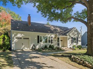 5801 Ash Dr, Roeland Park, KS 66205