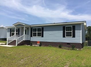 97 Dewberry Ln, Hampstead, NC 28443
