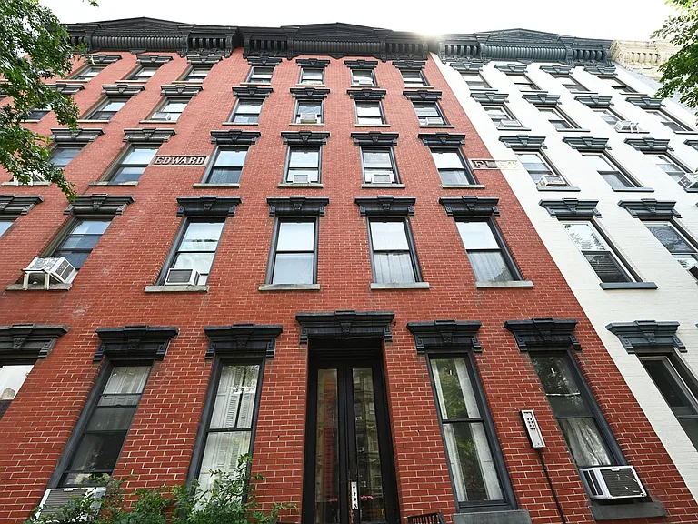 1109 Washington St #6 — Photo 16