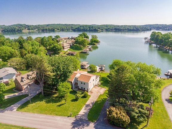 5th image of 3000 Sandy Shore Dr