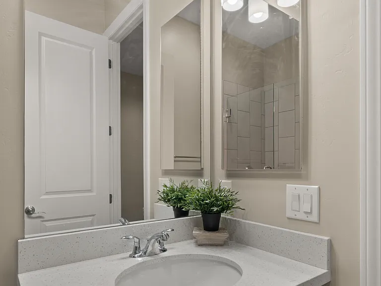 3882 E Andalusia Ave — Photo 10