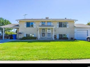 2233 W Bonniebrook Dr, Taylorsville, UT 84129