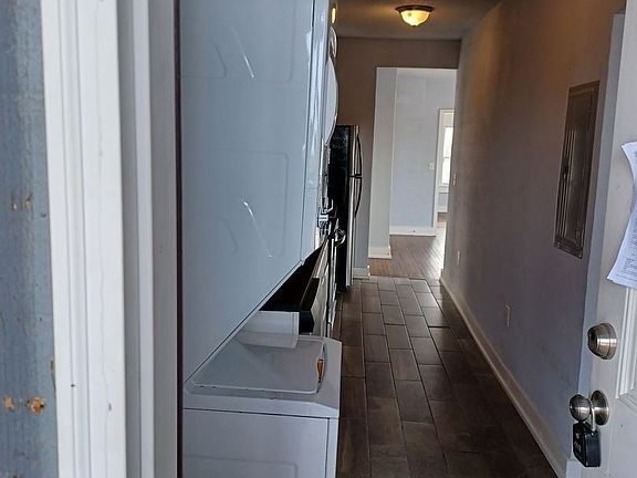 4th image of 1020 Prospect Ave #3S