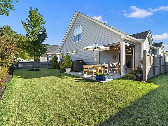 5th image of 324 Maple Springs Dr
