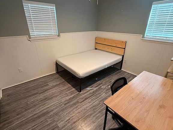 2nd image of 5611 16th Pl