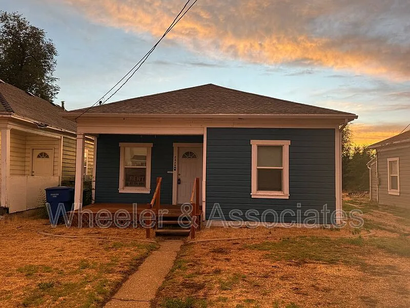 2429 B Ave