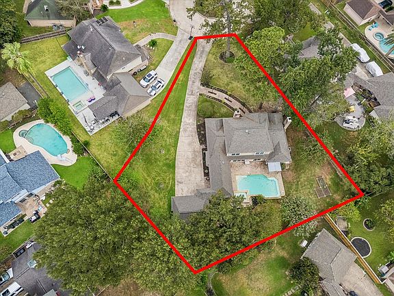 2nd image of 20011 Lucia Ln