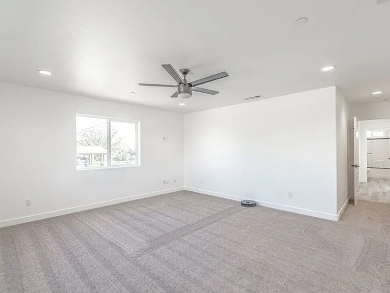11548 11th Ave — Photo 14