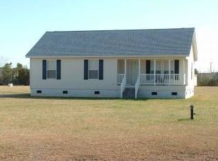 579 Crow Hill Rd, Beaufort, NC 28516