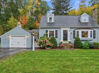 21 Curve St, Bedford, MA 01730