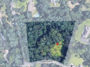 26 Hickory Tavern Rd, Gillette, NJ 07933