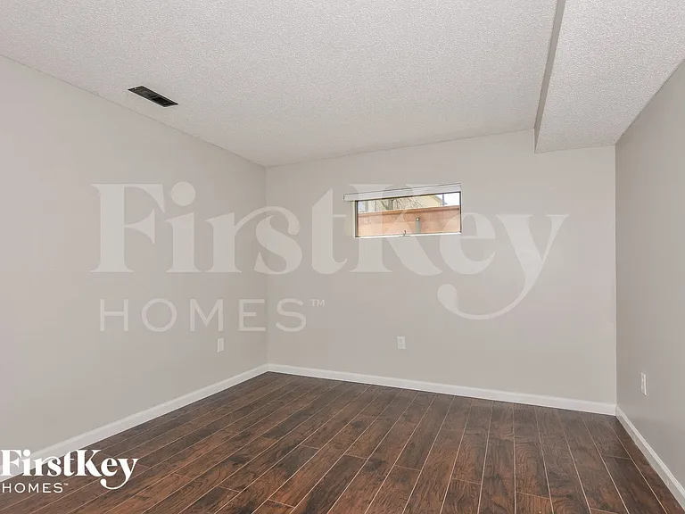 1218 Brookstone Ln — Photo 12