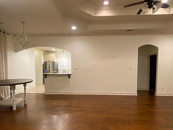 4th image of 113 Clubhouse Dr