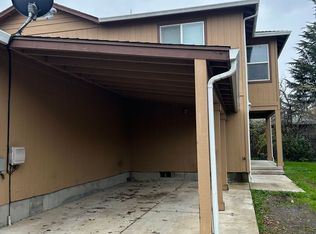 3284 Bursell Rd, Central Pt, OR 97502