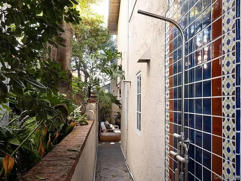 335 Gravilla St — Photo 25