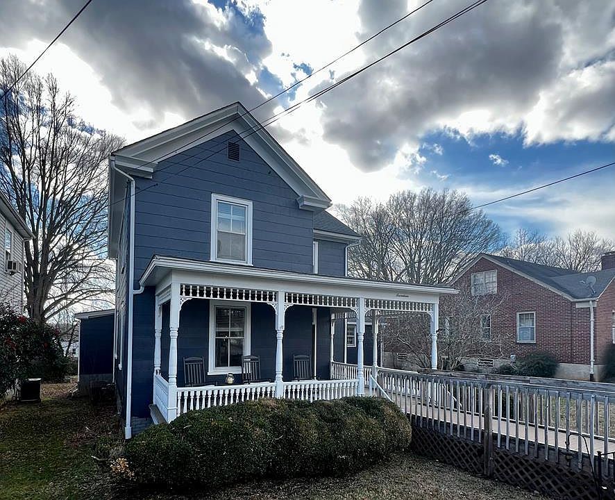 1st image of 17 Lanier Ave