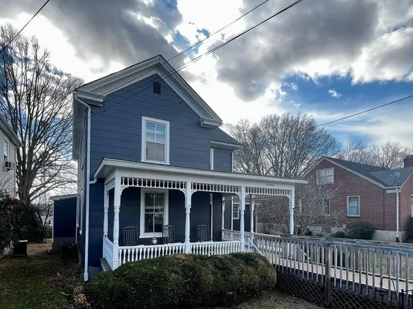 17 Lanier Ave, Chatham, VA 24531