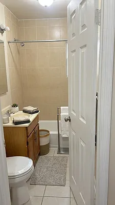 Bathroom, photo 1