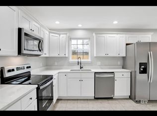 24674 Chestnut St, Elberta, AL 36530