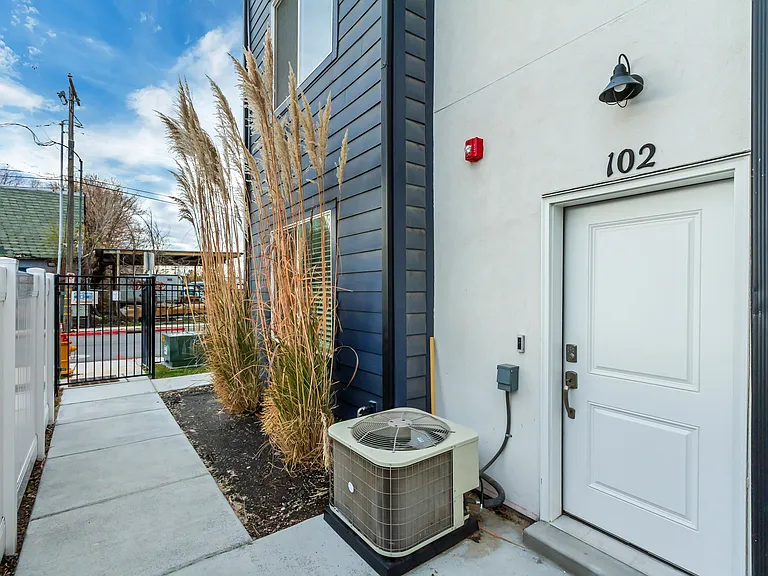 238 W Paramount Ave #102 — Photo 16