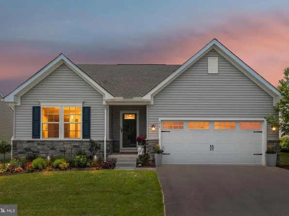 294 Letitia Manor Dr, West Grove, PA 19390