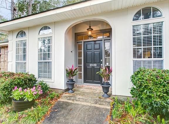 2nd image of 2039 Ponderosa Pl