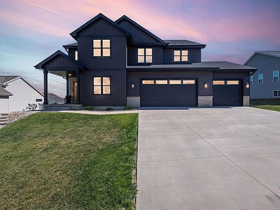 4th image of 552 Autumn Ridge Court