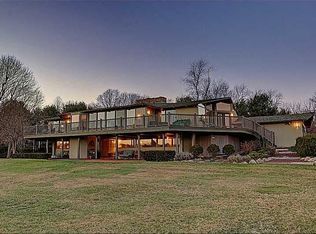 160 Wampanoag Rd, Warwick, RI 02818