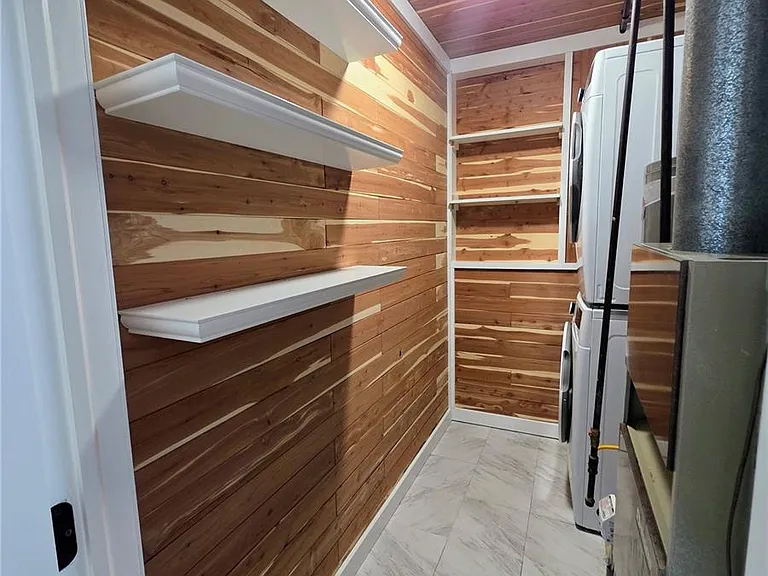 334 Wooster Ave — Photo 30