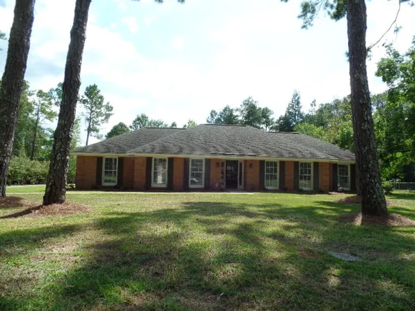 103 Winthrop Ct, Selma, AL 36701