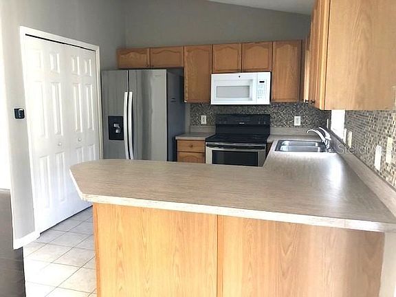 4th image of 2662 Tremont Dr