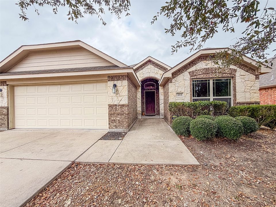 1st image of 211 Range Rd