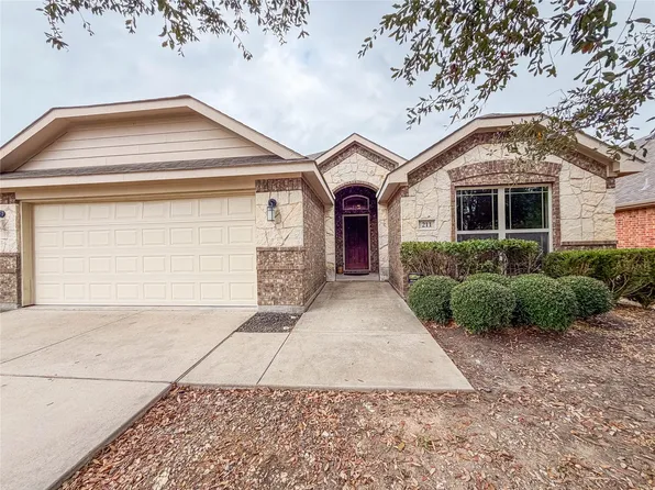 211 Range Rd, Waxahachie, TX 75165