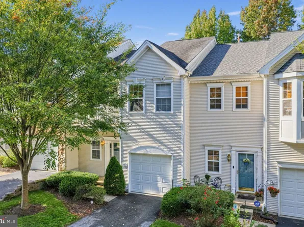 147 Chaps Ln, West Chester, PA 19382