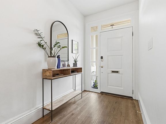 3rd image of 38 Bartlett St