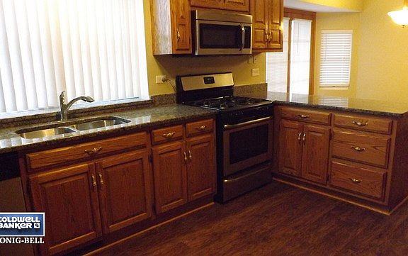 3rd image of 26611 S Foxwood Dr