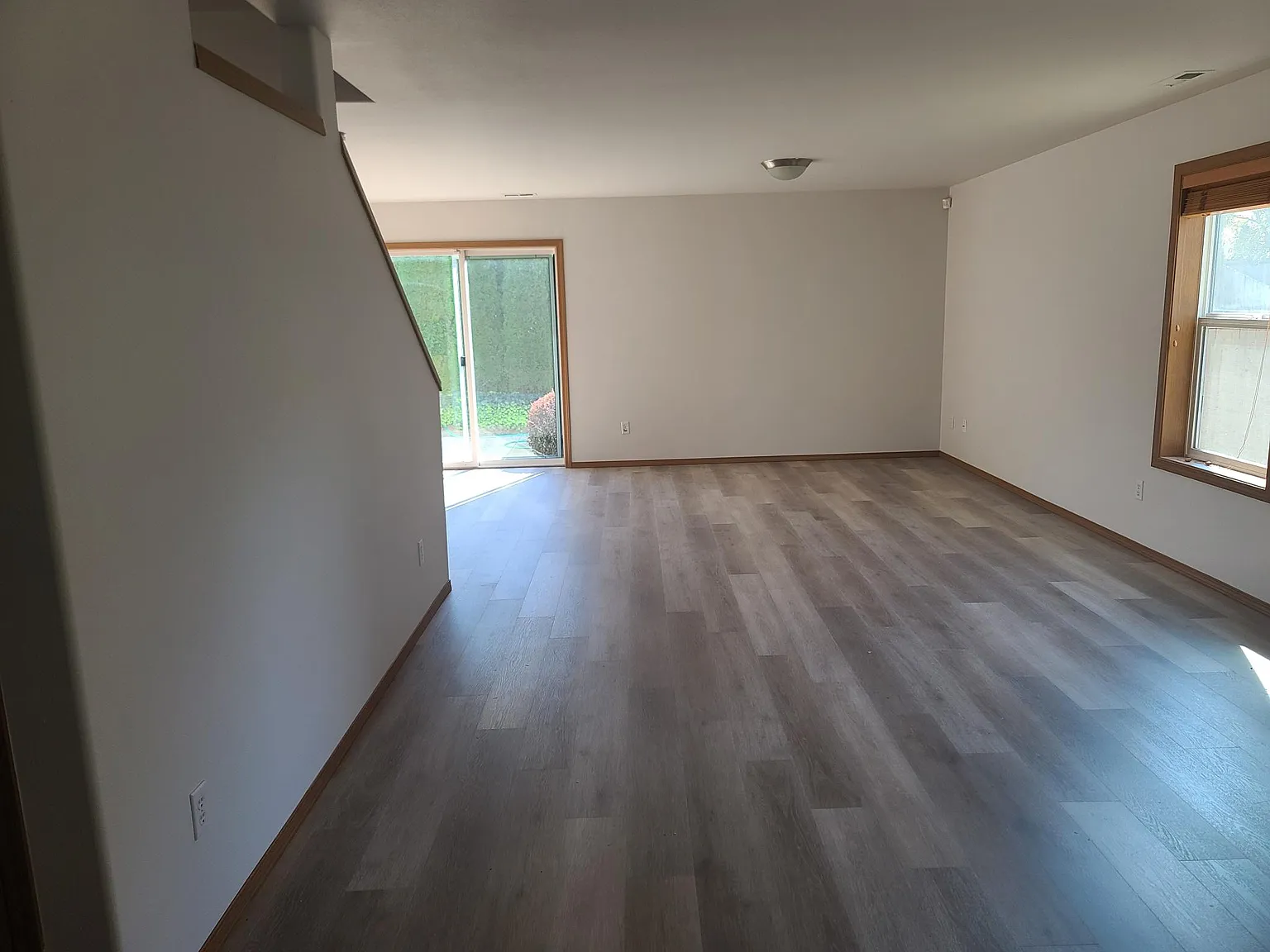 3 bed, 2126 sqft, $2,850 — Photo 4