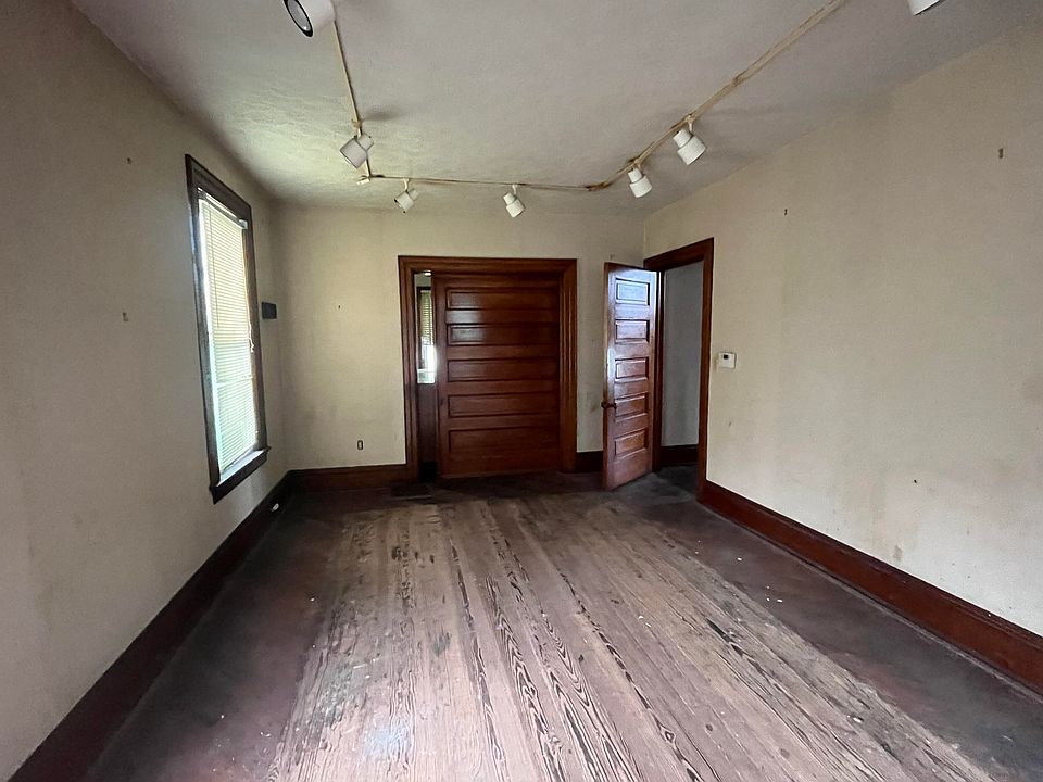 205 S Dettman Rd, Jackson, MI 49203 Zillow