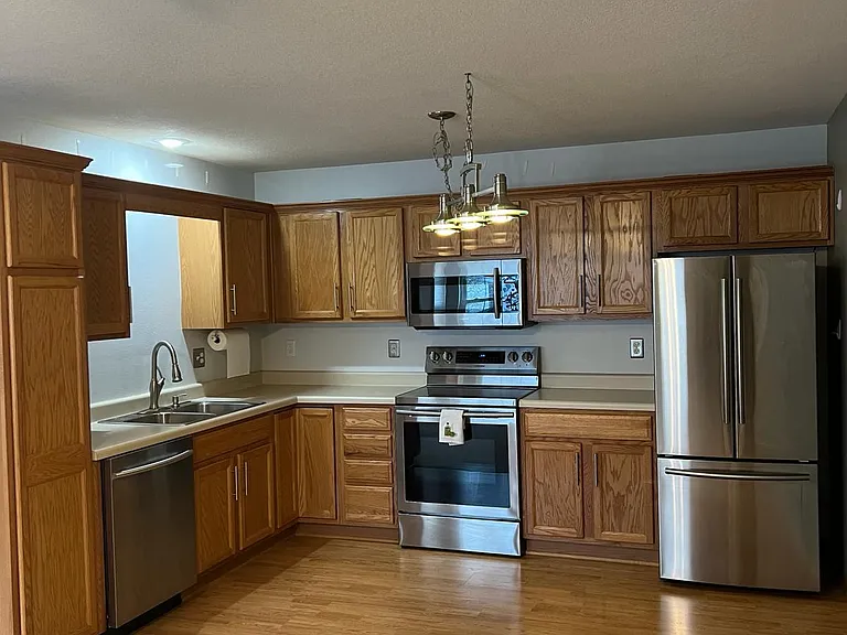 1223 SE Village View Ln — Photo 8