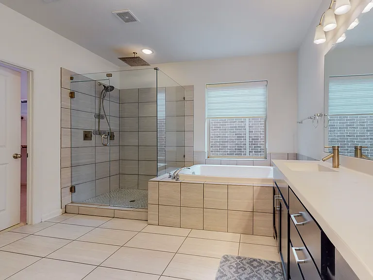 123 Palacio St — Photo 26
