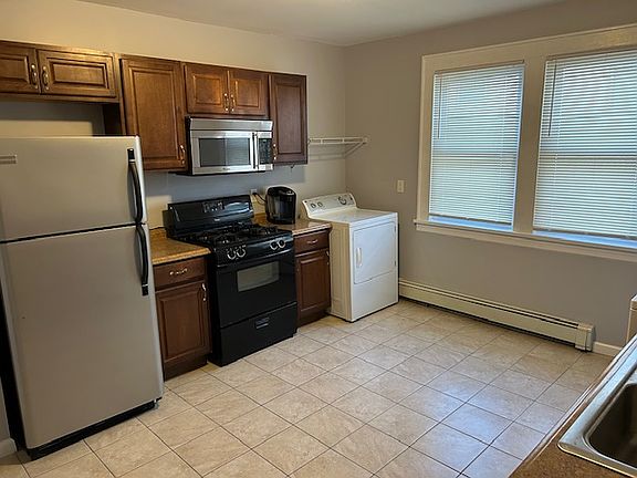 3rd image of 60 Whittier St #1