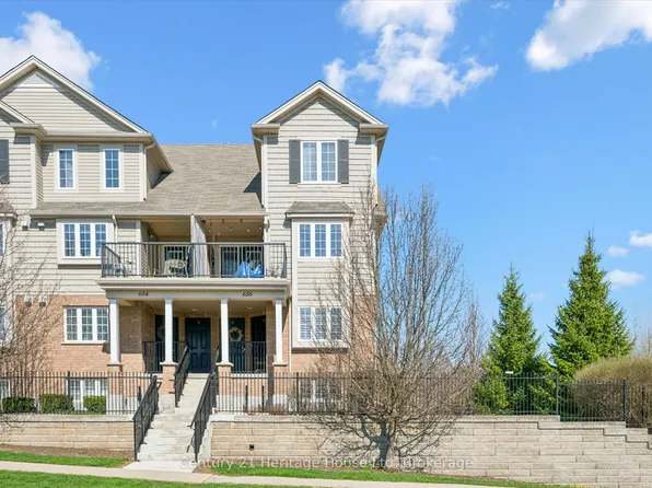 656 Woodlawn Rd E #B, Guelph, ON N1E 0K4