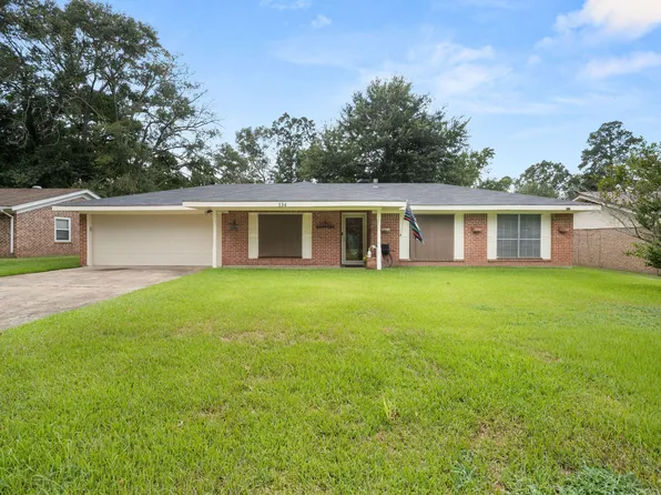 134 Powell Dr, Leesville, LA 71446