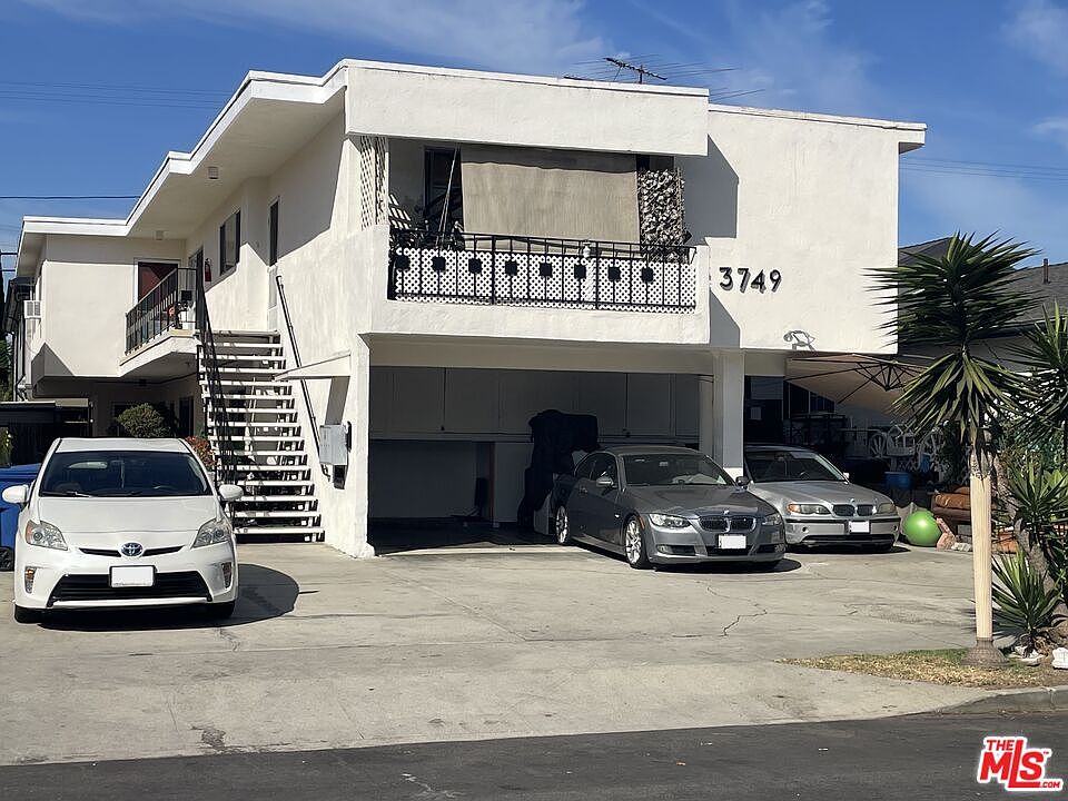 1st image of 3749 Veteran Ave