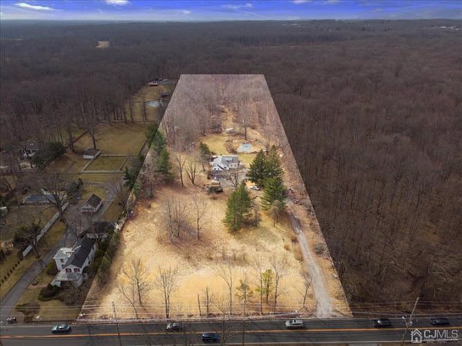 1st image of 180 Dean Ln