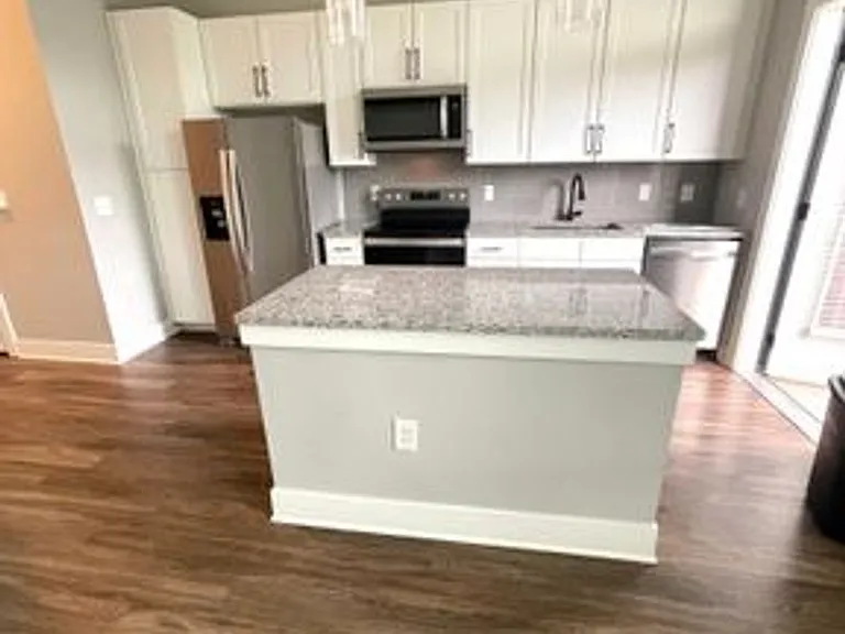 Mill One Apartments — Photo 8
