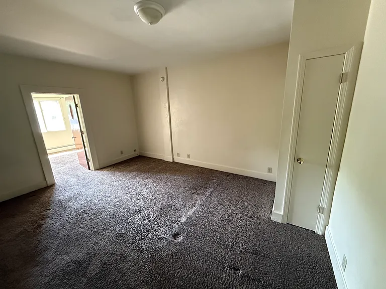 236 Genesee St #3 — Photo 3