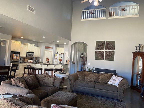 Livingroom looking in