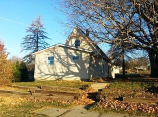 335 W Front Ave, Stockton, IL 61085